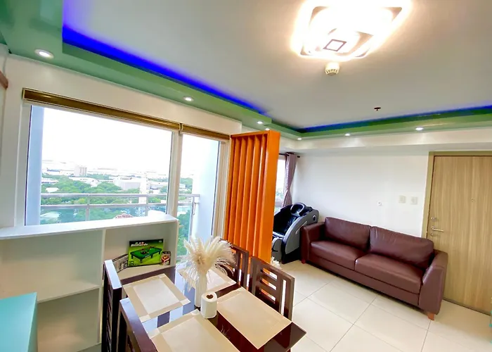Stunning View Staycation Near Moa Picc World Trade Center Airport Luneta Park Ocean Park Qurino Grandstand
